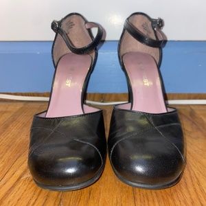 Nine West Black Leather Pumps With Ankle Strap Size 6.5
